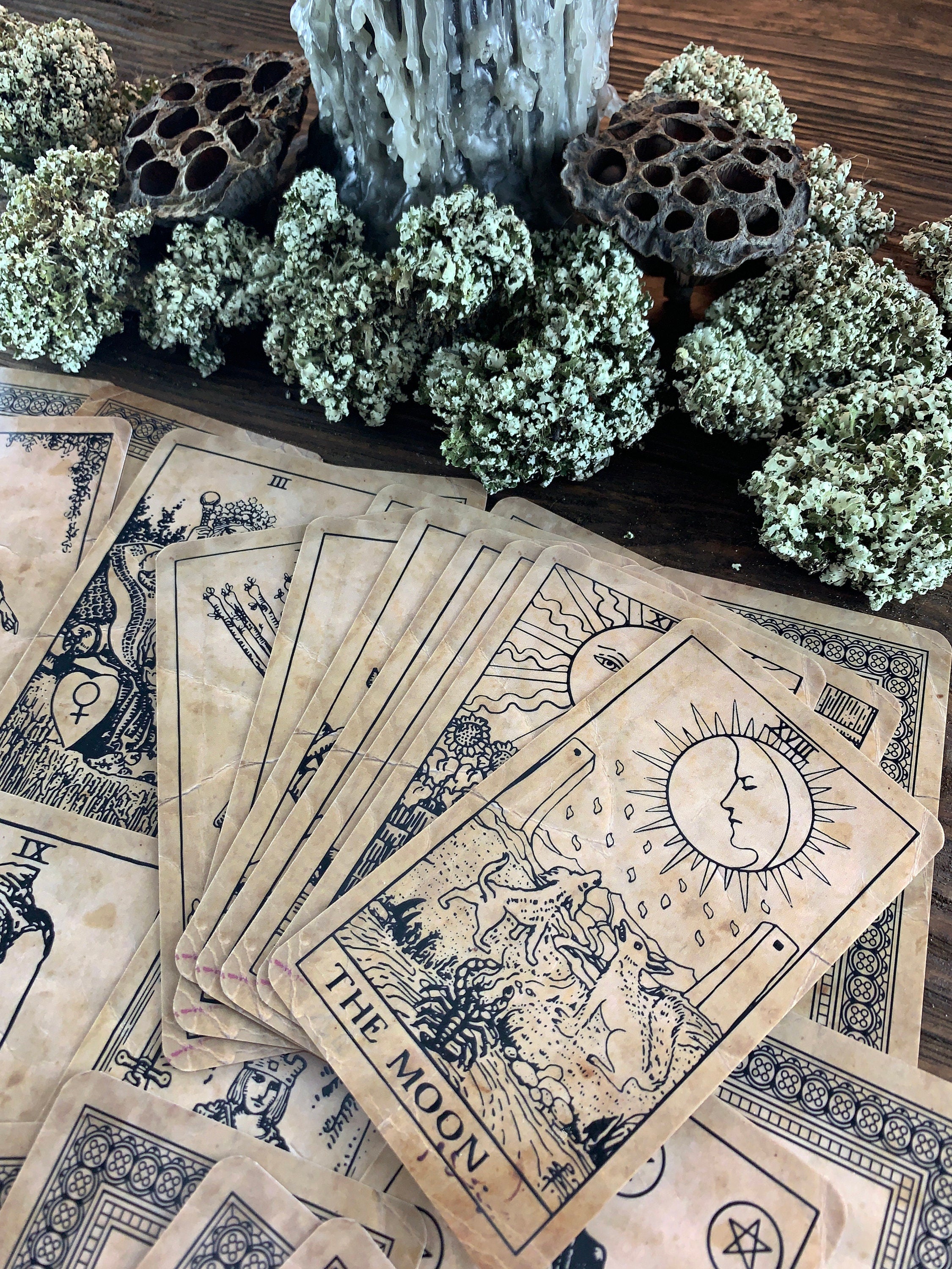Dark Vintage Tarot Deck