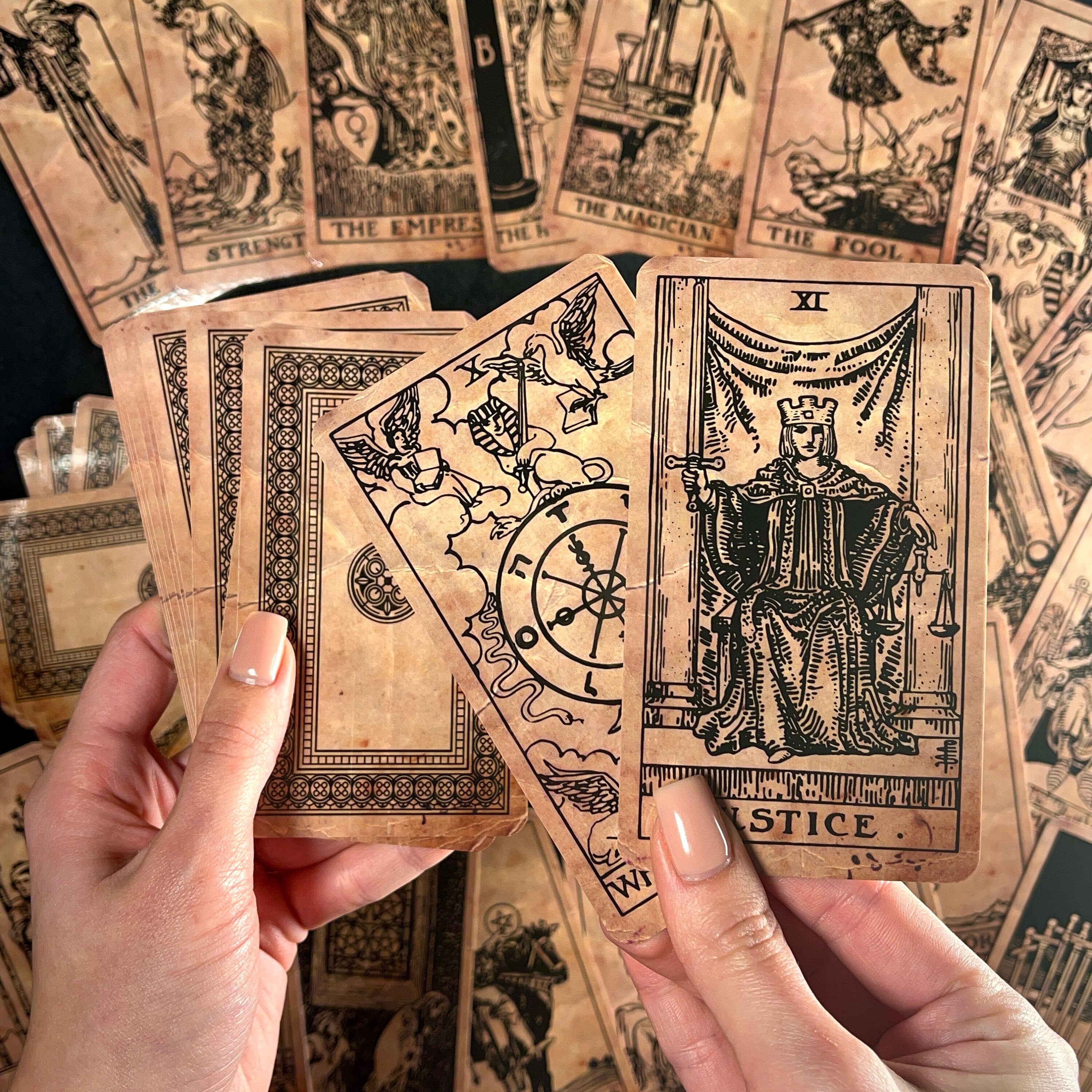 Dark Vintage Tarot Deck
