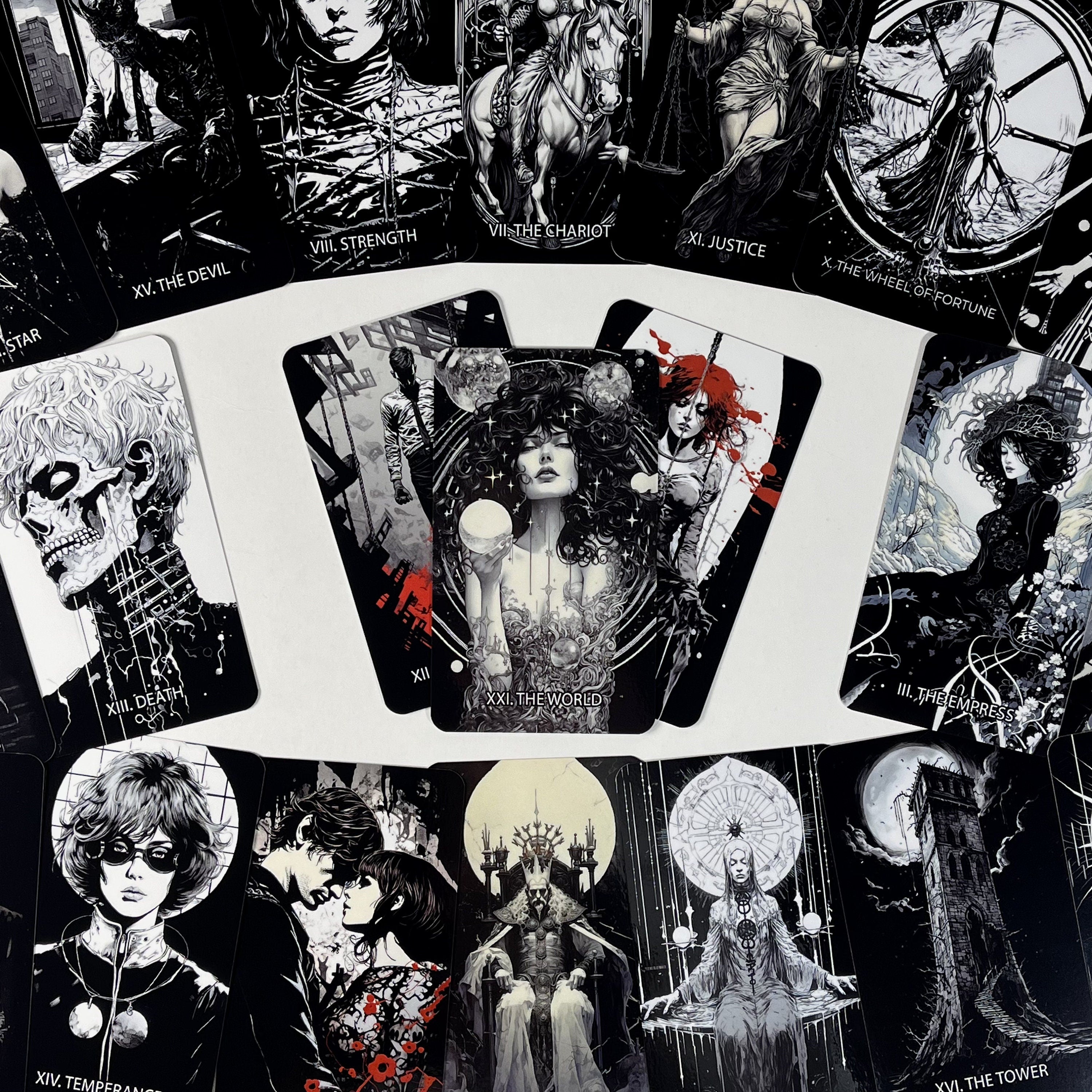 Monohrom Tarot Cards