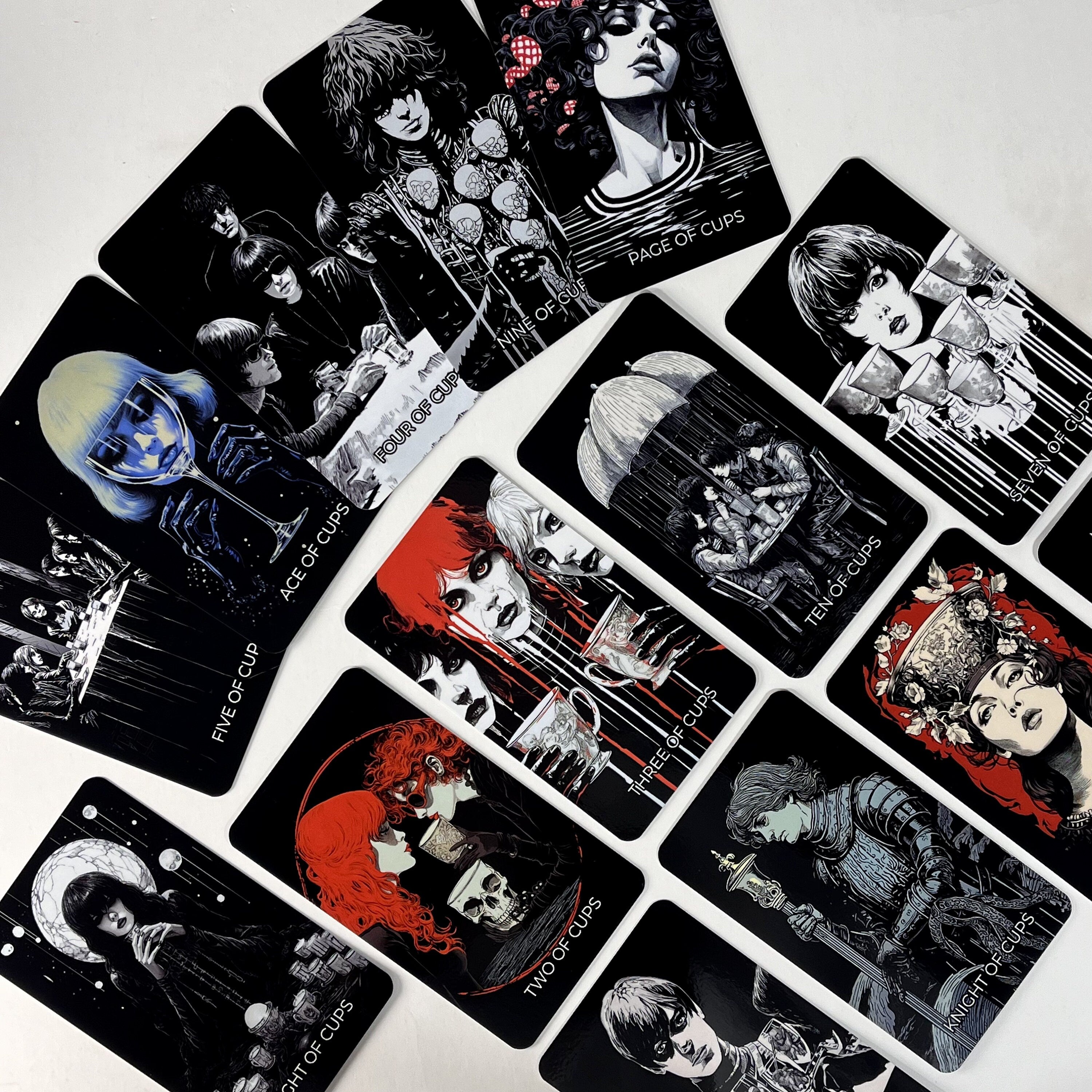 Monohrom Tarot Cards