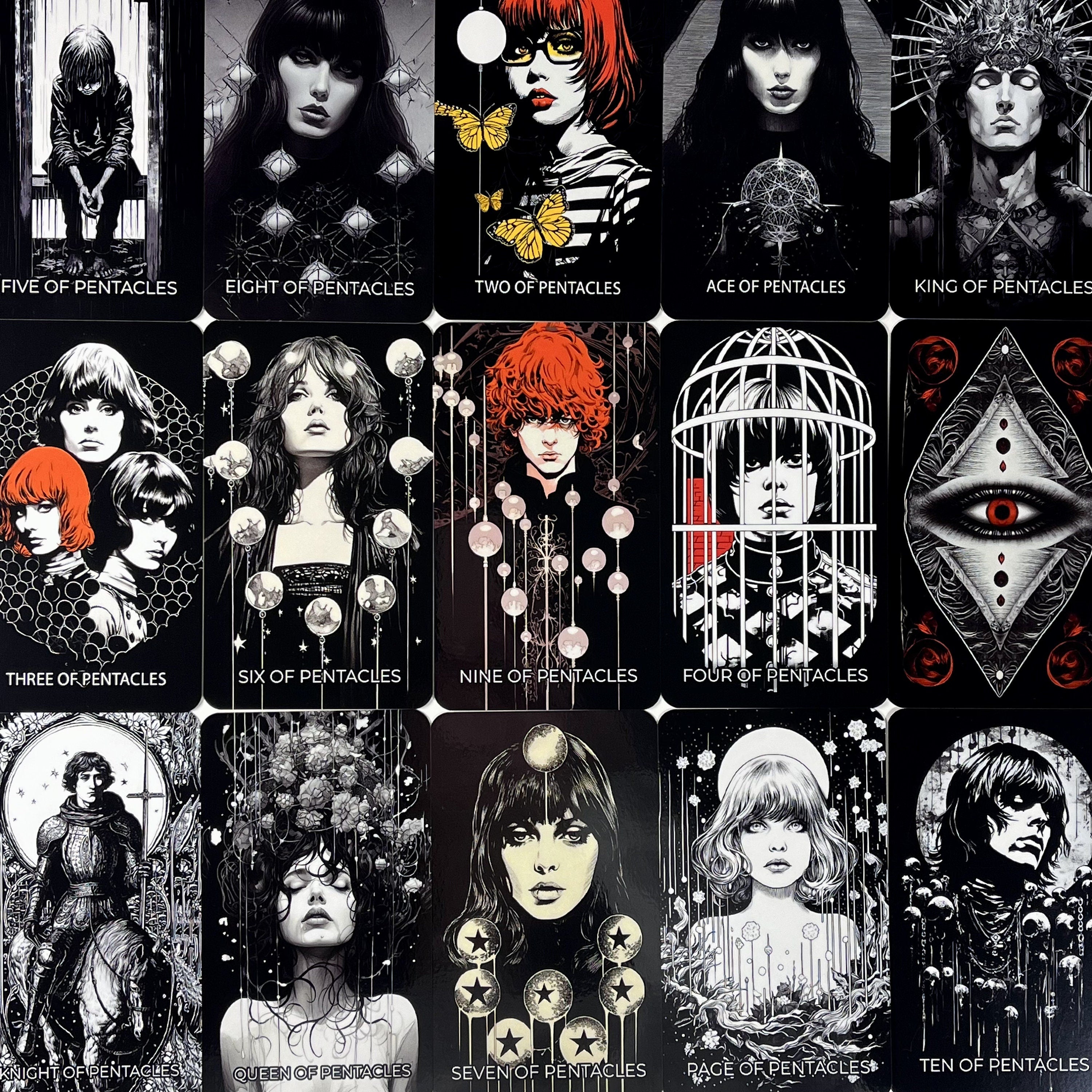 Monohrom Tarot Cards